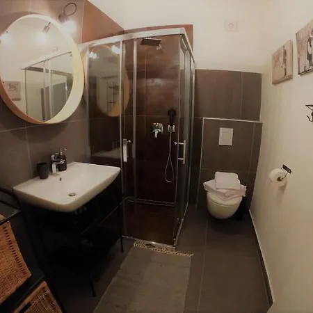 Zahida Lounge アパート *