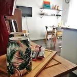 Zahida Lounge פולה
