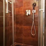 Zahida Lounge פולה
